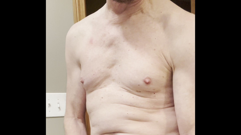 Tyler8: 口头爸爸撒尿、抽吸、发声和射精