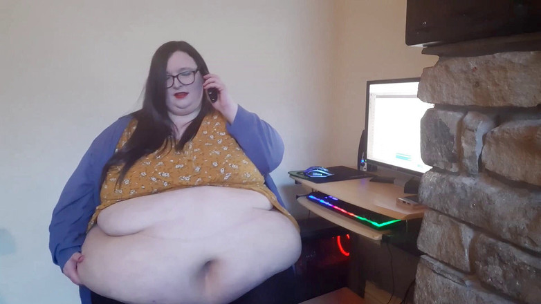 SSBBWLadyBrads: Segretaria SSBBW umiliata al lavoro dal capo - fantasia