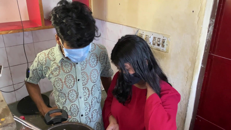 Indian Teen Girl's: 남편 친구에게 따먹히는 발정난 인도 바비