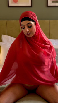 Aaliyah Yasin Starts Ramadan with a JOI