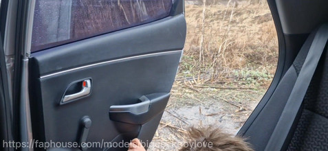 AlexGay: Twinkmilk mu odtrhl panenství s cizincem v autě