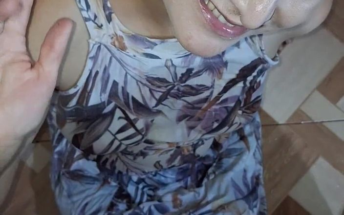 Agnes Swallow: Il patrigno mi piscia perché io piscio nei pantaloni