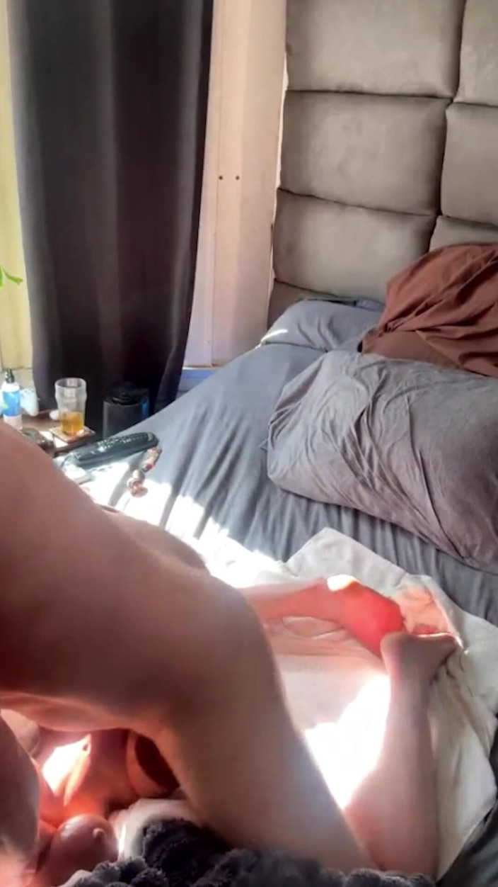 ScottyNaughty69: 窗口显示：在我做爱和射精时向观众开放