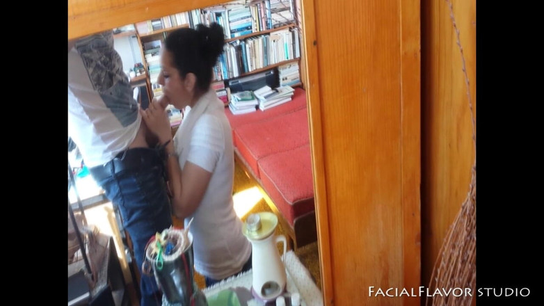 Facial flavor: Tina thích những cương cứng!