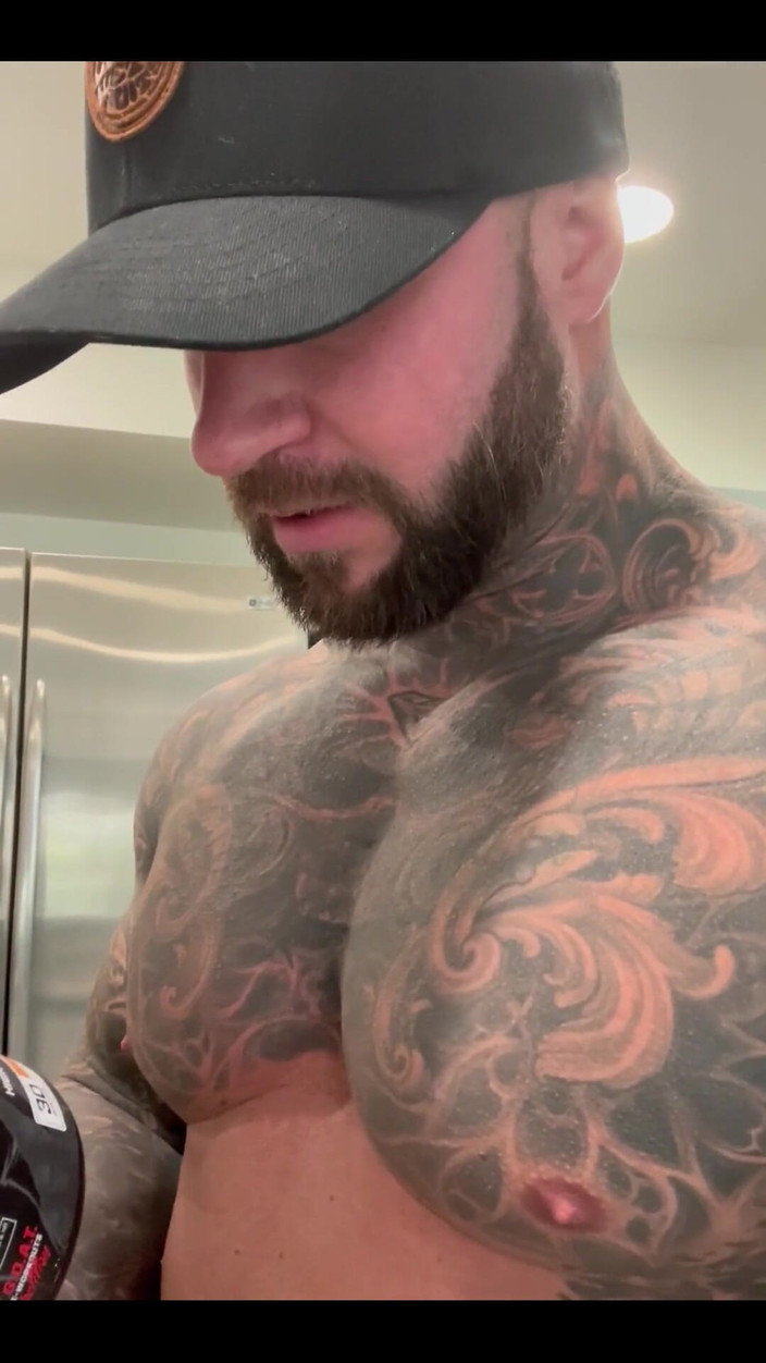 Jasons feet: Jsem tvá super nadržená osobní trenérka