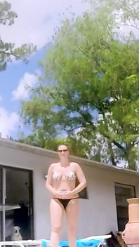 Fucking My Big Ass Bikini Wearing Stepmom Madisin Lee