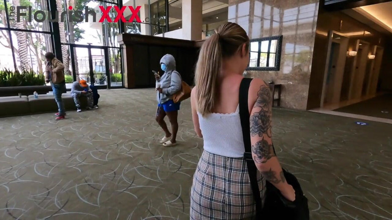 The Flourish XXX: Рорі Нокс на мілині від партнера, великий чорний член, відео від першої особи