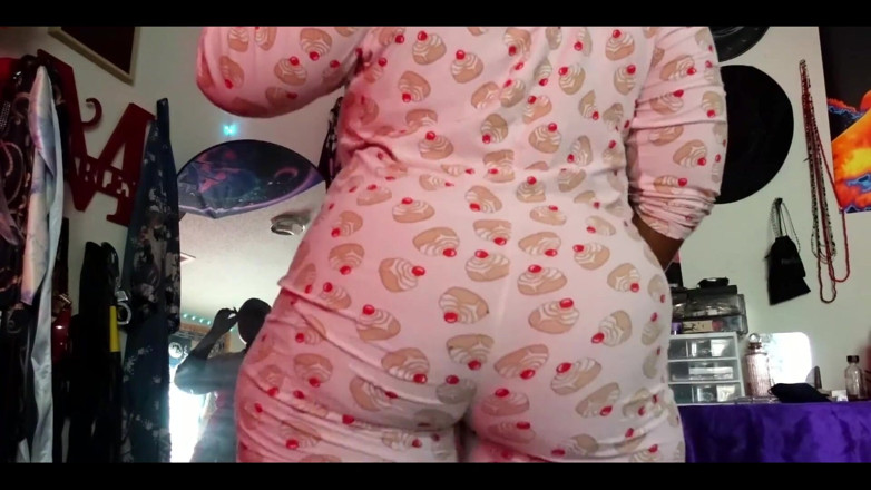 Marley Moore Videos: Wake N Bake with Me