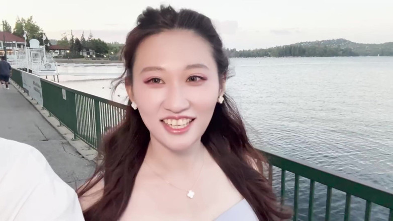 Chloe Lin: Întâlniri offline cu o studentă nevinovată