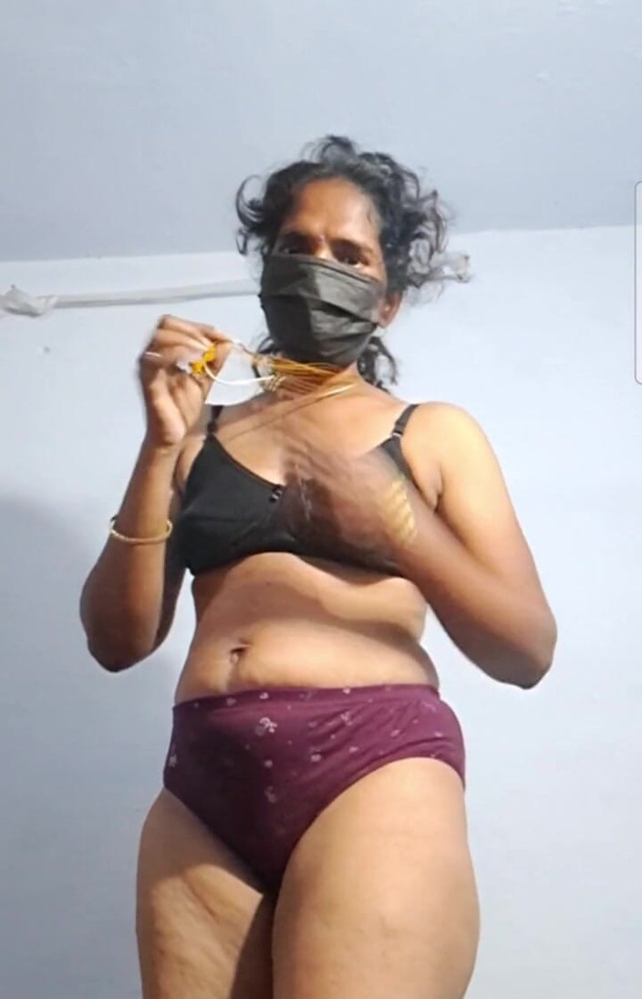 Jayaselvi: Tamil ciocia nagie połączenie wideo - część -3 (z dźwiękiem)