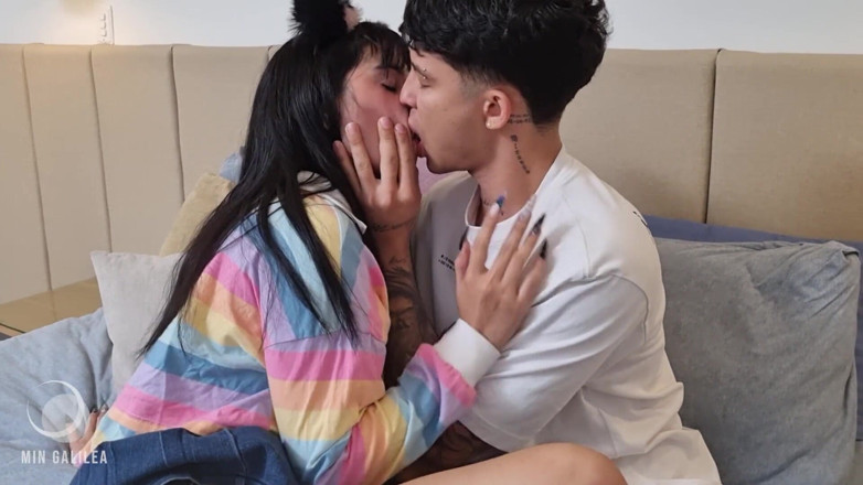 MinGalilea: Můj nevlastní bratr mě objeví uprostřed živého streamu a skončí to šukáním -...