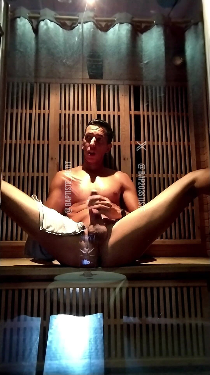 baptiste_petit: Still in the Sauna.