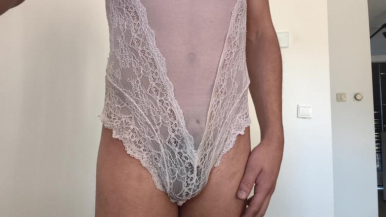 Cdmarly: Sissy Femboy Memakai Pakaian Dalam