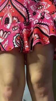 美しい巨乳の女の子デボラプラドは、乗るコックに乗る前に深いフェラチオを与える