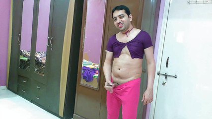 Cute & Nude Crossdresser: Doce maricas crossdresser femboy Sweet Lollipop em um top e...
