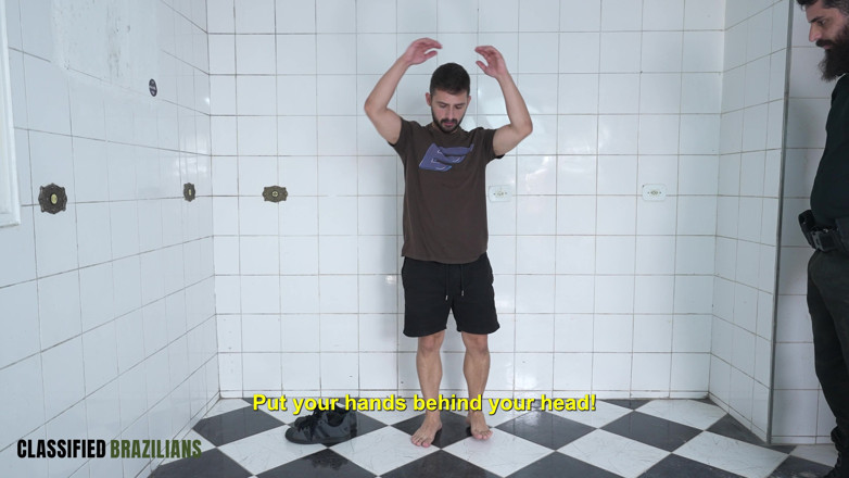 ClassifiedBrazilians: Kısa Asker İtaat Etmeliyeceğini Biliyor - Bölüm 1