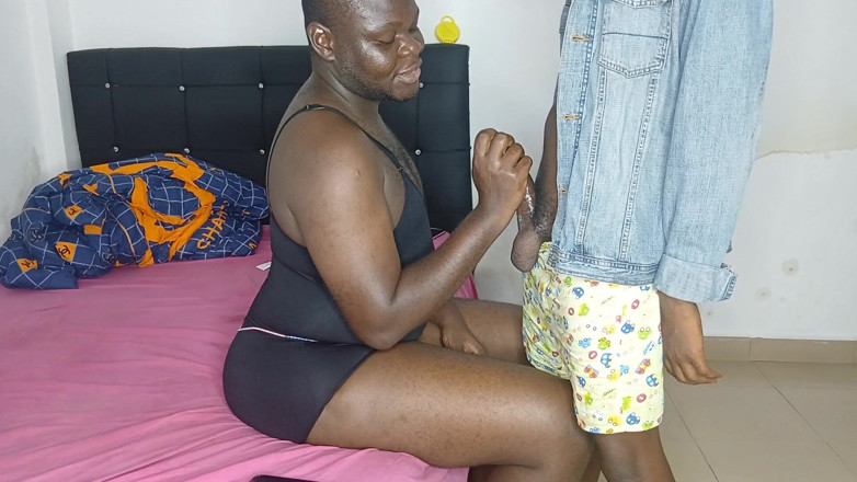 Sweet Peb X: Pancutan muka handjob dan kongkek tegar tanpa kondom