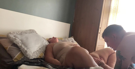 Filthy British Couple: Část 2 a táta jí moji mokrou fanny, dokud nemám orgasmus...
