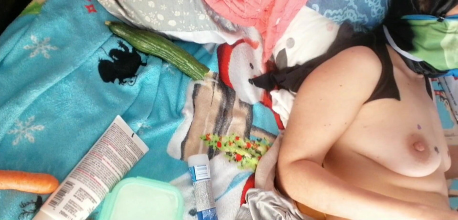 Amateur_MS: Amateur-ehefrau Masturbiert Mit Ihren Fingern in Ihrer Muschi.