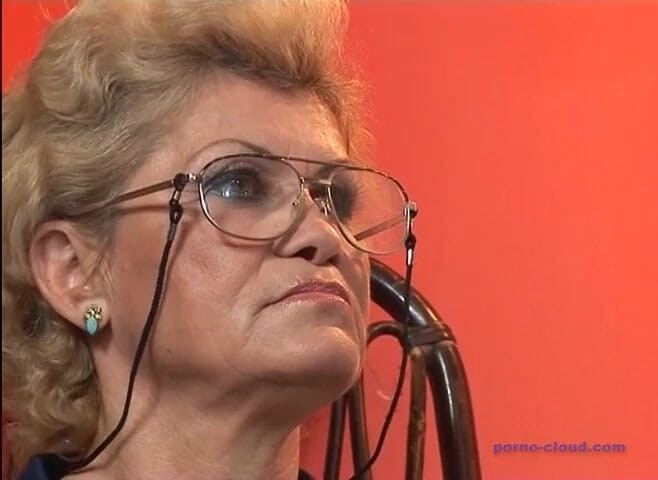 Porno Cloud: Granny porno shooting