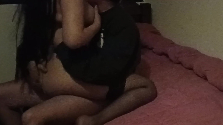 Astrid Cute: 내 여친의 가장 친한 친구인 고스 소녀, 내가 그녀를 따먹어 (전체 비디오)