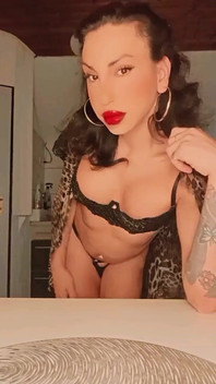 Ai đó có thể giúp tôi đăng video của mình