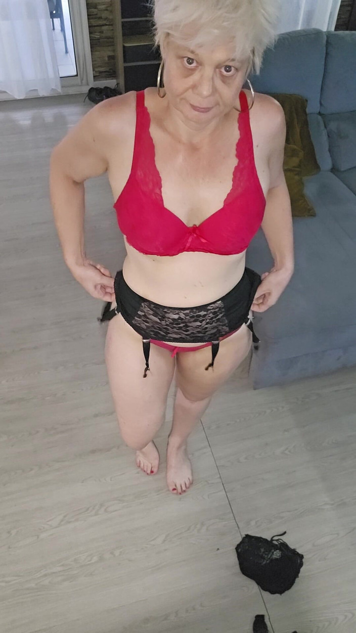 Sofy13: Eu Estou Ficando Nua Para Você, Minha Querida