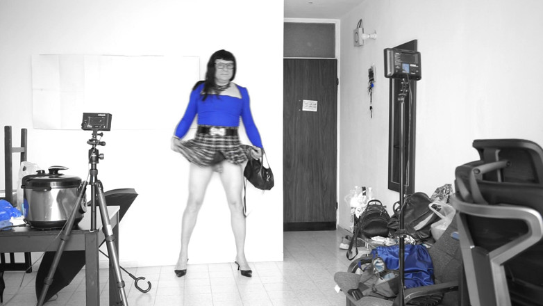 Voyager: Ragazzo blu travestito