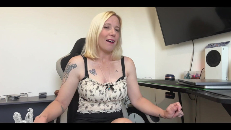 Jane Cane: 这不是你普通的工作面试，宝贝。我首先测试他的技能，但我真正测试的是他的控制力。