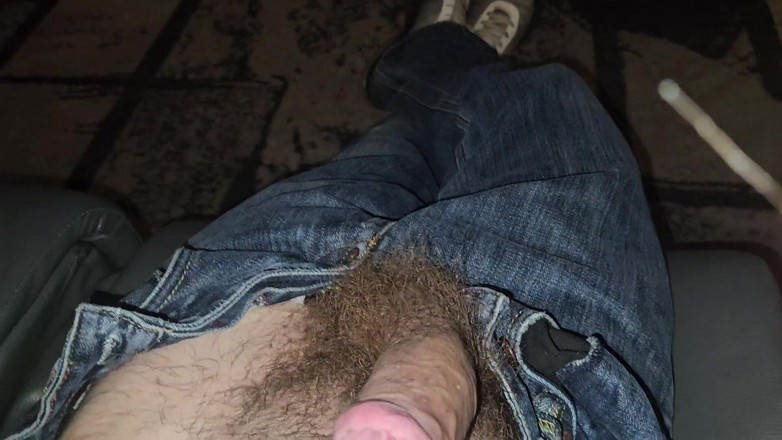 Smoking stoker: Ich wichcke meinen großen schwanz in jeans, oben ohne, spucken,...