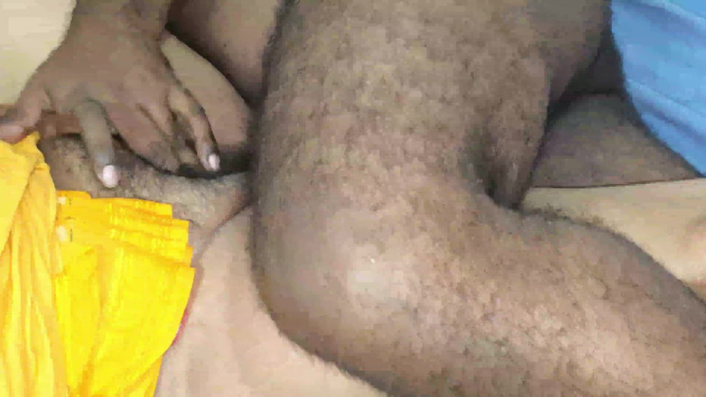 Desistar: Ich finde meine geile stieffrau im zimmerporno in Indien