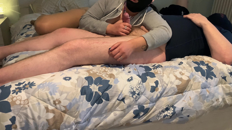 CoppiaCollant: Blowjob and Footjob in Pantyhose