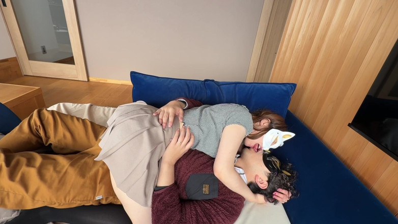 LuuLee0804: キスして押し倒して・・・・