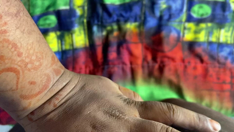 Angoori: Секс С Dada Poti