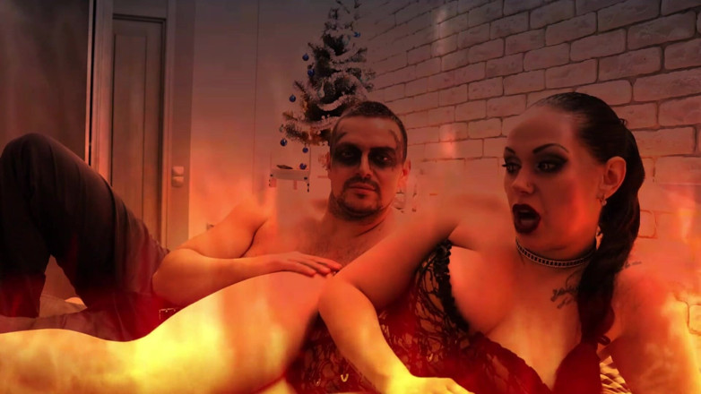 Goddess Misha Goldy: ¡Dios no te quiera! ¡No celebres la Navidad!