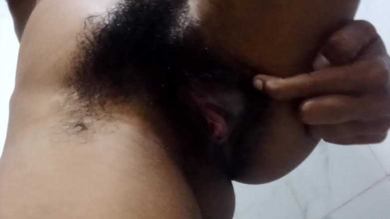 TEENADESI: Il india indiano lo vuole duro e grezzo nella doccia - 4