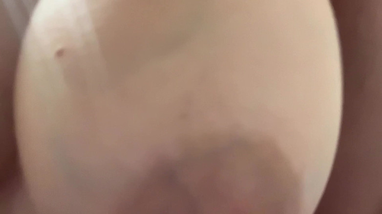 Artemisia Love: 큰 보짓물 젖탱이를 깜박이고 바운스하는 것을 좋아하는 이탈리아 거유 밀프 Artemisia