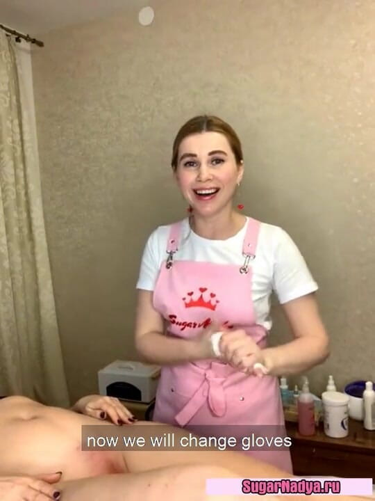 SugarNadya: Lecție video despre depilare profundă în bikini pentru o pizdă frumoasă