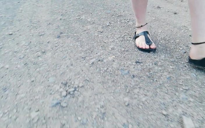 Carmen_Nylonjunge: Birkenstock'ta doğa yürüyüşü