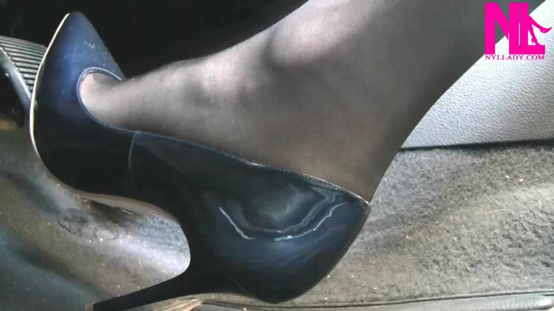 Nyllady: Memandu sensual dalam paten blue buffalo pam super seksi