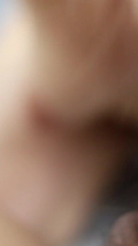 Saya melakukan blowjob selepas menyentuh diri saya