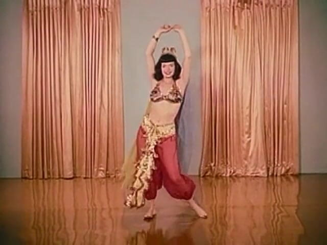 Vintage Usa: 컴파일. 빈티지 섹시한 밀프의 에로 댄스와 고양이 싸움 (오디오는 없지만 음악 없음)