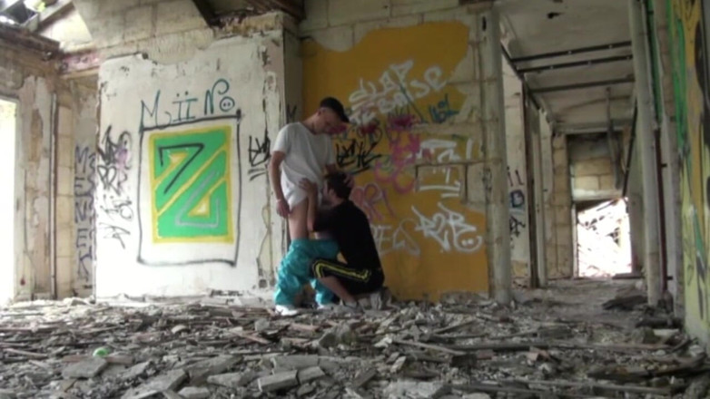 YOUNG FRENCH DUDES FUCKERS: yuva scally lad kamabakht oudoor