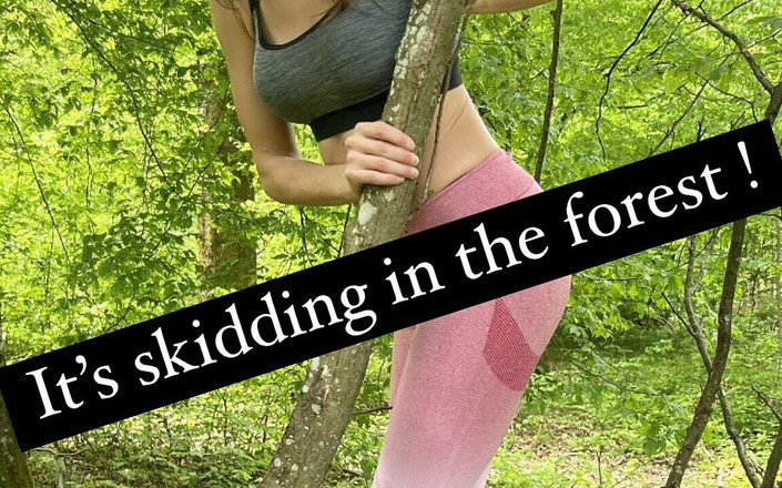 Lety Howl: POV człowiek obciąganie Następnie jebanie w środku lasu bez ochrony do...