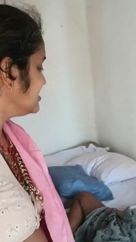 Desi bhabhi beccato husbanf sta scopando la sua segretaria d'ufficio ep3