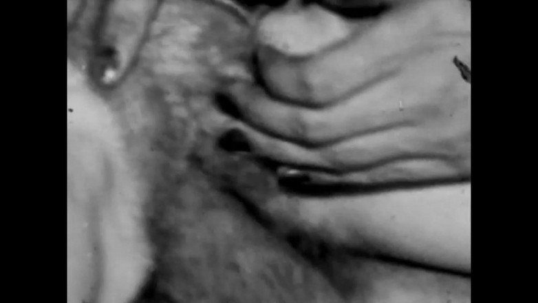 Vintage megastore: Lesbická hra s afrodiziakem