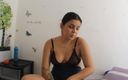 Venezuela sis: Üvey kız kardeşime çok tuhaf bir şekilde 5ex0 olmasını öğretiyorum İspanyol pornosu