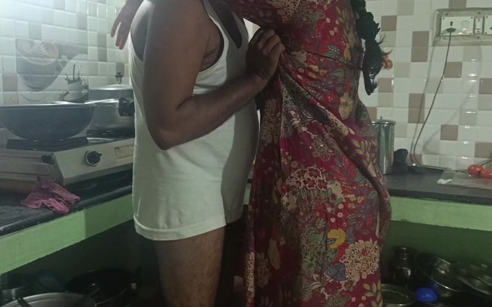 Wonder: Huisvrouw romantiek in de keuken met haar nieuwe man deel 1