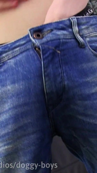 Really hot 18 year old boy wanking on camera