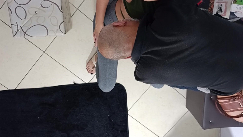 Victor SweetCoupleStories: Несподіваний секс в приймальні з незнайомцем.